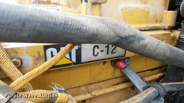 image for item DA0303 2003 Kenworth T800 mixer truck