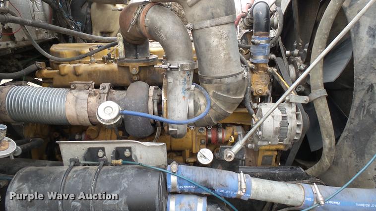 image for item DA0303 2003 Kenworth T800 mixer truck