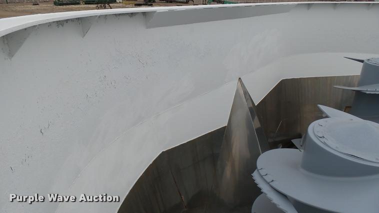 image for item DA0303 2003 Kenworth T800 mixer truck