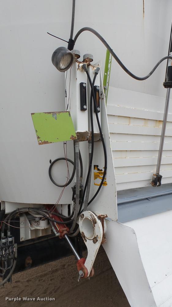 image for item DA0303 2003 Kenworth T800 mixer truck