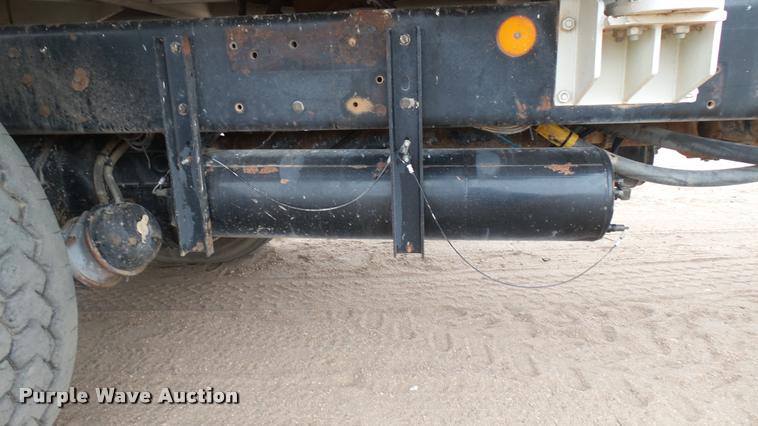 image for item DA0303 2003 Kenworth T800 mixer truck