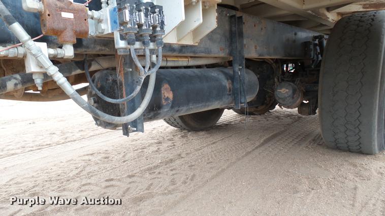 image for item DA0303 2003 Kenworth T800 mixer truck