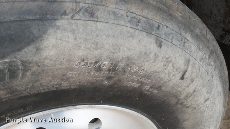 image for item DA0303 2003 Kenworth T800 mixer truck