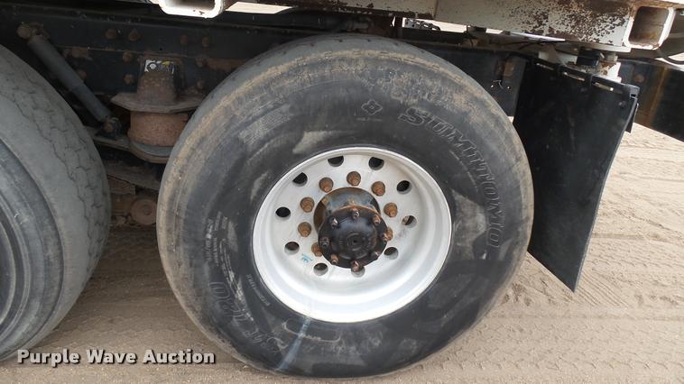 image for item DA0303 2003 Kenworth T800 mixer truck