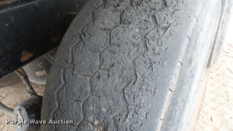 image for item DA0303 2003 Kenworth T800 mixer truck