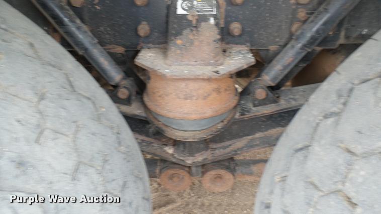 image for item DA0303 2003 Kenworth T800 mixer truck