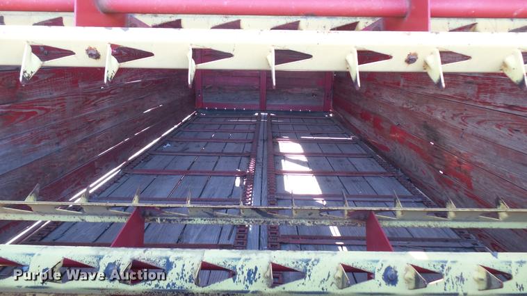 image for item DA0318 New Holland Crop Carrier 8 forage wagon