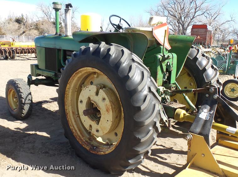 image for item DA0325 John Deere 2510 tractor