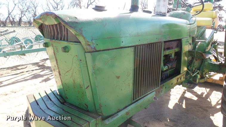 image for item DA0325 John Deere 2510 tractor