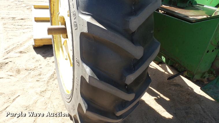 image for item DA0325 John Deere 2510 tractor