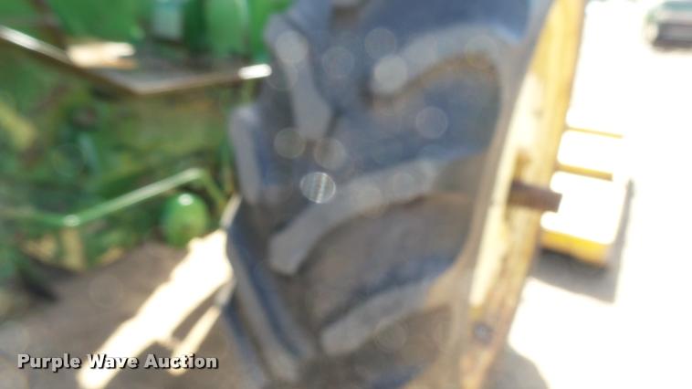 image for item DA0325 John Deere 2510 tractor