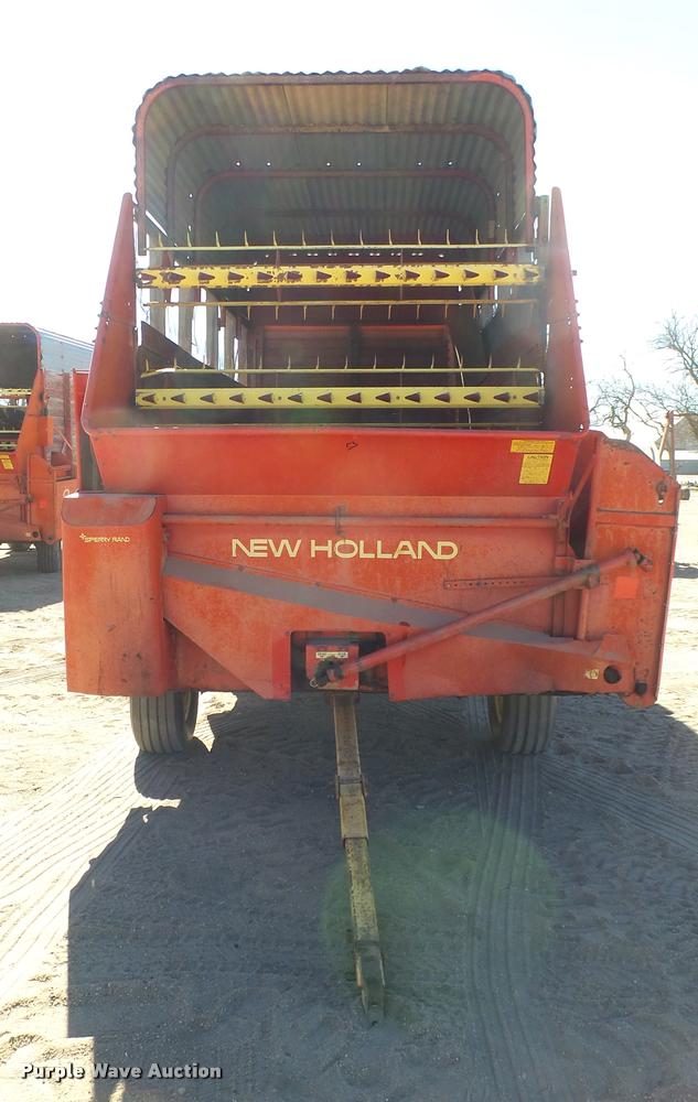 image for item DA0345 New Holland Crop Carrier 8 forage wagon