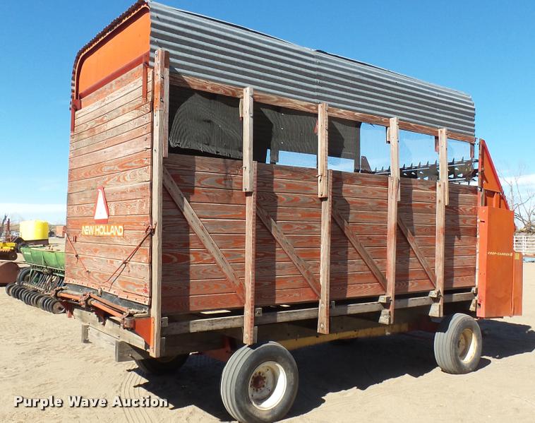 image for item DA0345 New Holland Crop Carrier 8 forage wagon