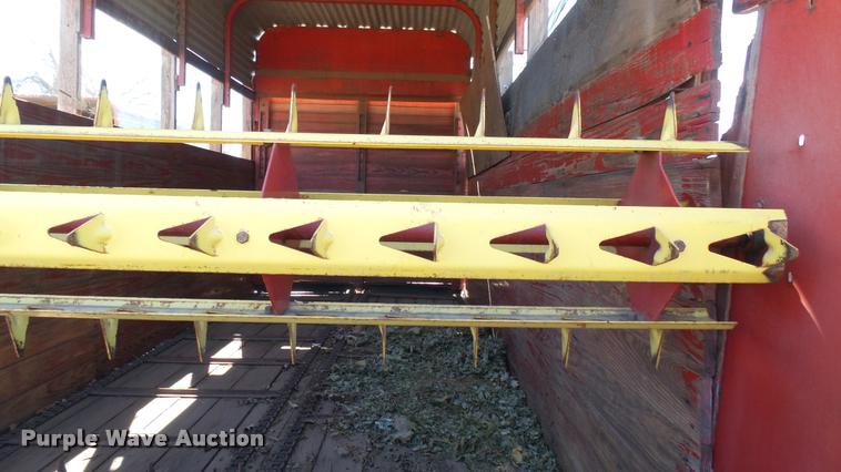 image for item DA0345 New Holland Crop Carrier 8 forage wagon