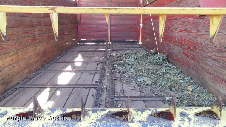 image for item DA0345 New Holland Crop Carrier 8 forage wagon