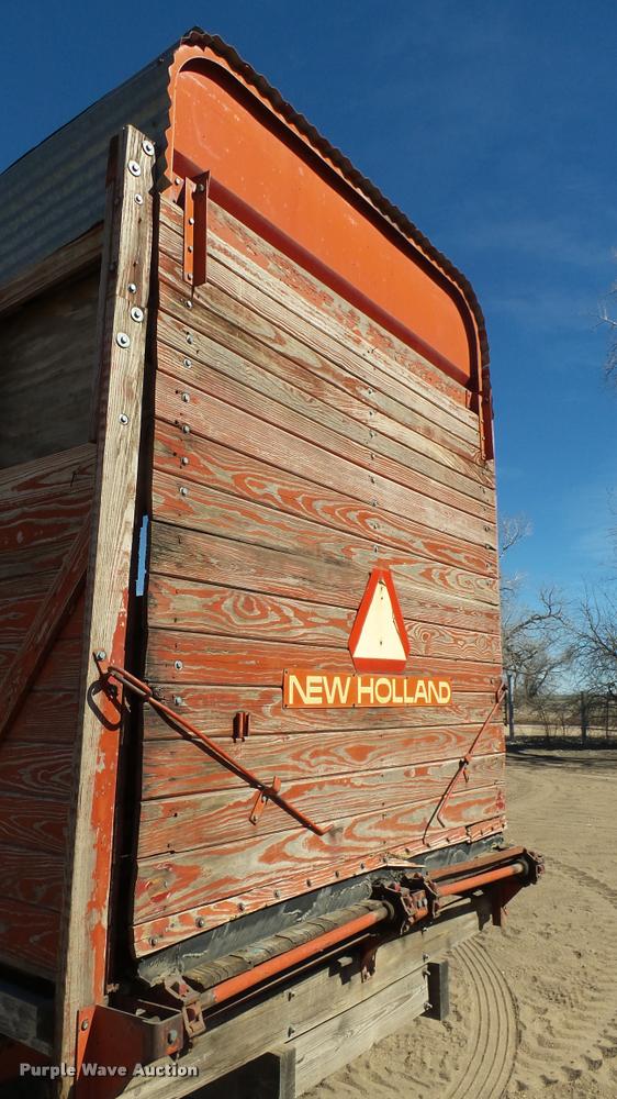 image for item DA0345 New Holland Crop Carrier 8 forage wagon