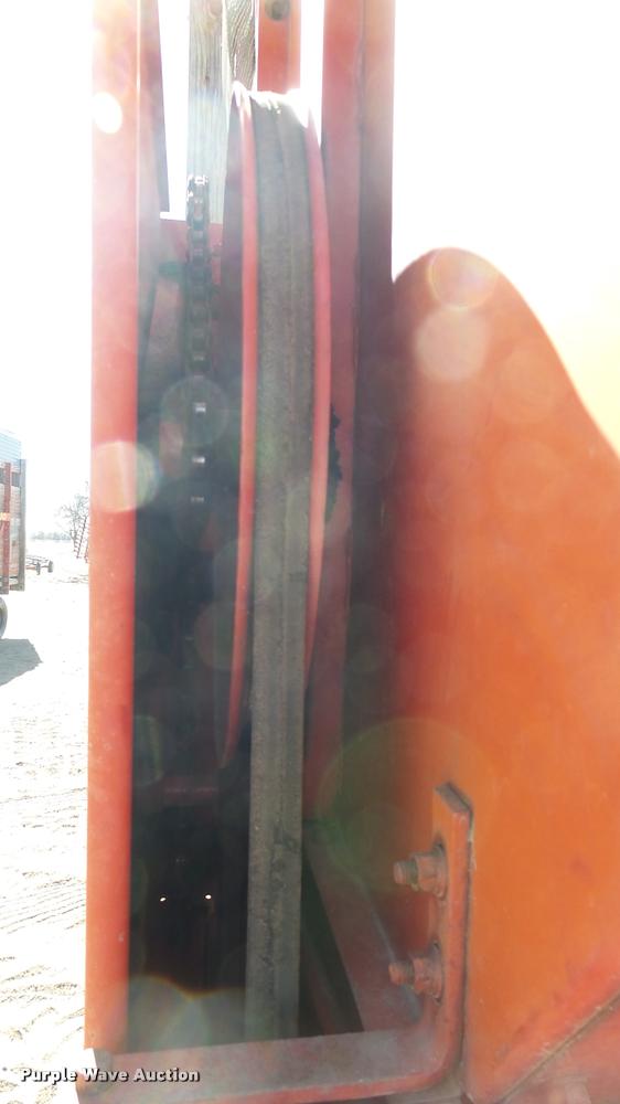 image for item DA0345 New Holland Crop Carrier 8 forage wagon