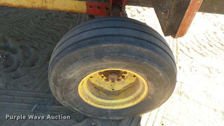 image for item DA0345 New Holland Crop Carrier 8 forage wagon