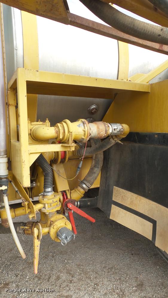 image for item DA0390 Ag-Chem TerraGator 1603T self-propelled sprayer