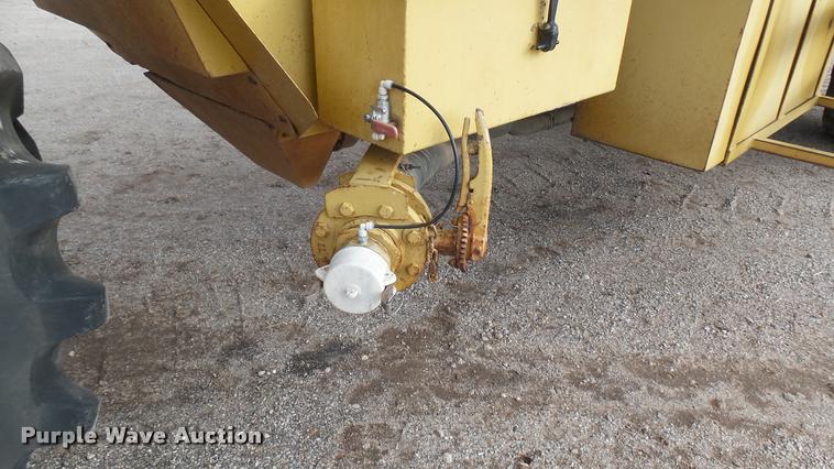 image for item DA0390 Ag-Chem TerraGator 1603T self-propelled sprayer