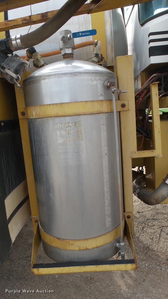 image for item DA0390 Ag-Chem TerraGator 1603T self-propelled sprayer