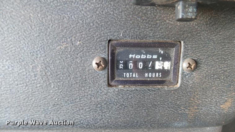 image for item DA0391 1982 John Deere 8820 Turbo combine