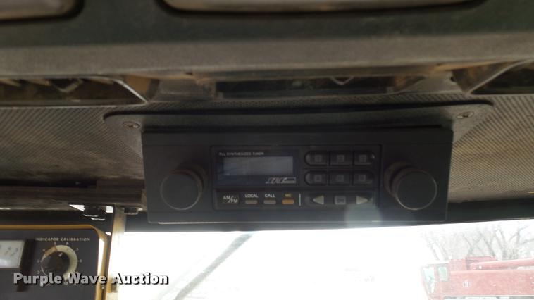 image for item DA0391 1982 John Deere 8820 Turbo combine