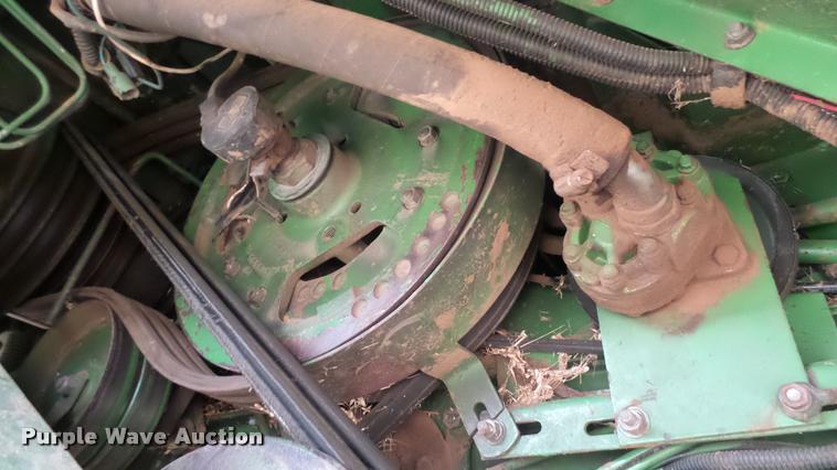 image for item DA0391 1982 John Deere 8820 Turbo combine