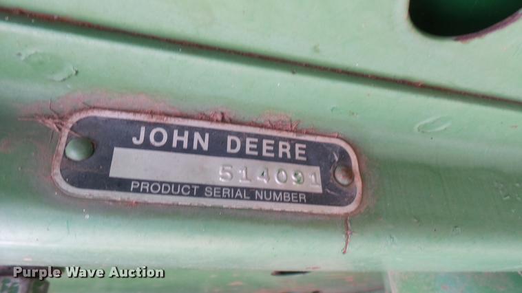 image for item DA0391 1982 John Deere 8820 Turbo combine