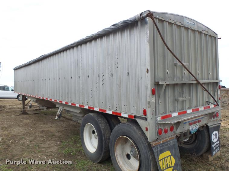 image for item DA3314 1980 Wilson AGH-500 double hopper grain trailer