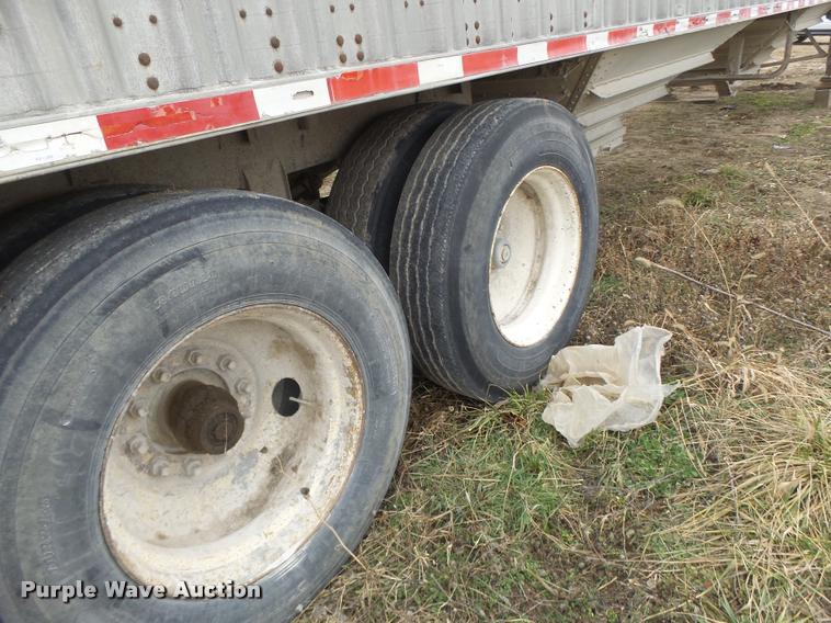 image for item DA3314 1980 Wilson AGH-500 double hopper grain trailer