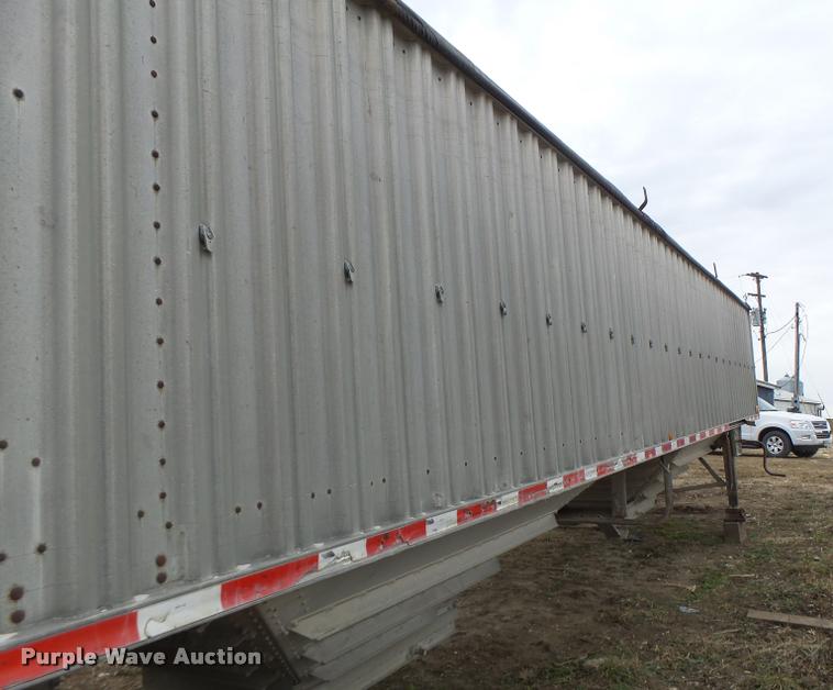 image for item DA3314 1980 Wilson AGH-500 double hopper grain trailer