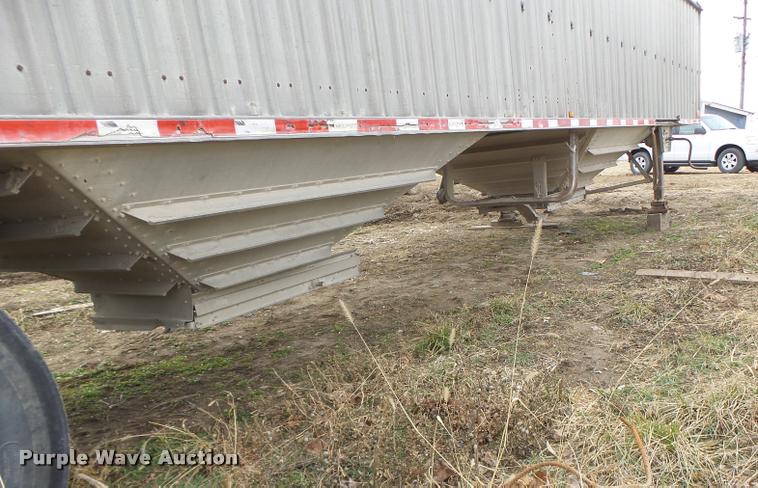 image for item DA3314 1980 Wilson AGH-500 double hopper grain trailer