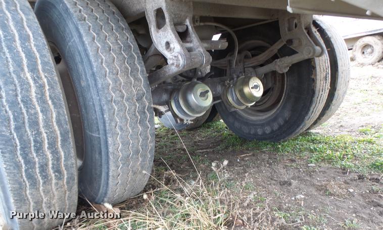 image for item DA3314 1980 Wilson AGH-500 double hopper grain trailer