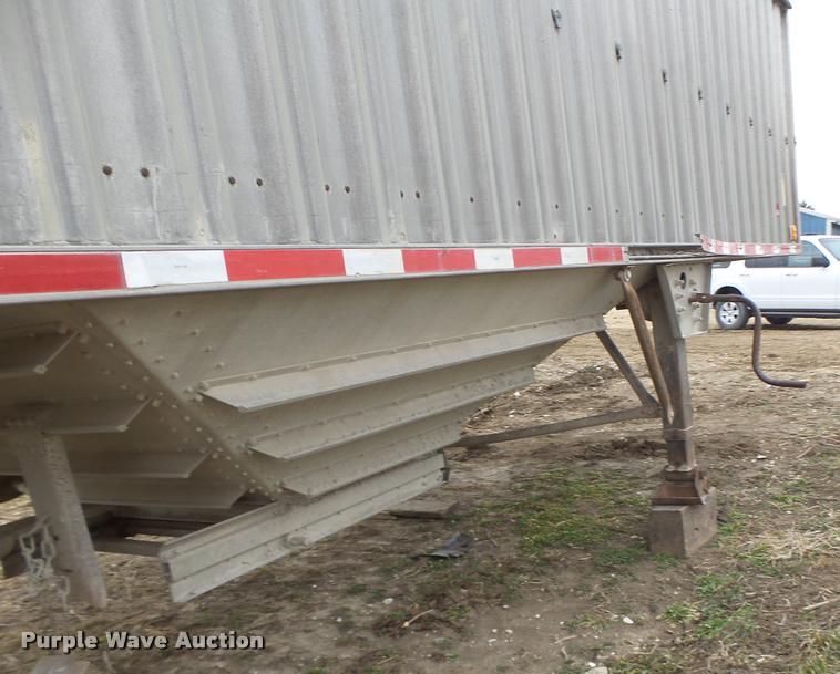 image for item DA3314 1980 Wilson AGH-500 double hopper grain trailer