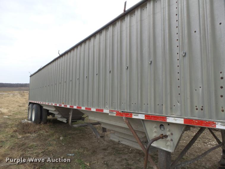 image for item DA3314 1980 Wilson AGH-500 double hopper grain trailer