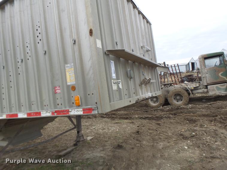 image for item DA3314 1980 Wilson AGH-500 double hopper grain trailer