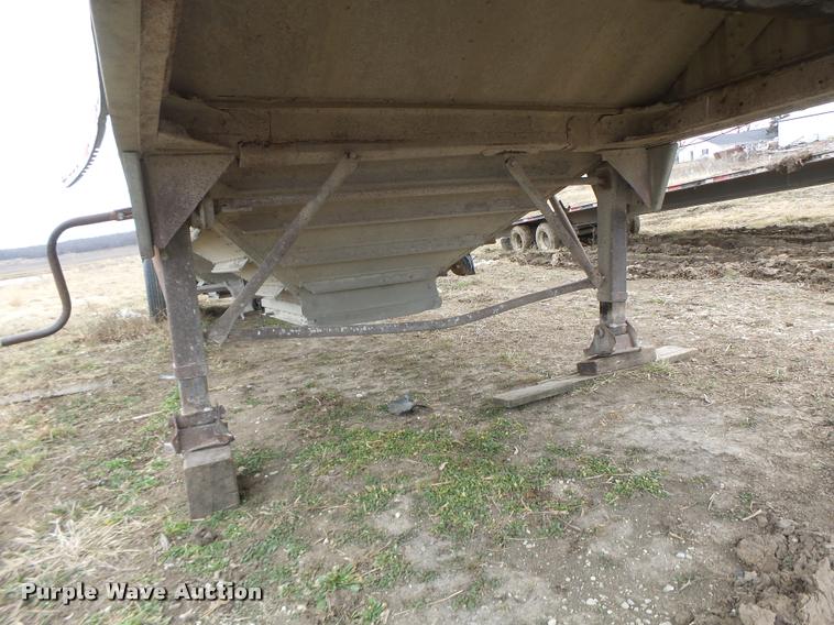 image for item DA3314 1980 Wilson AGH-500 double hopper grain trailer