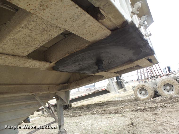 image for item DA3314 1980 Wilson AGH-500 double hopper grain trailer