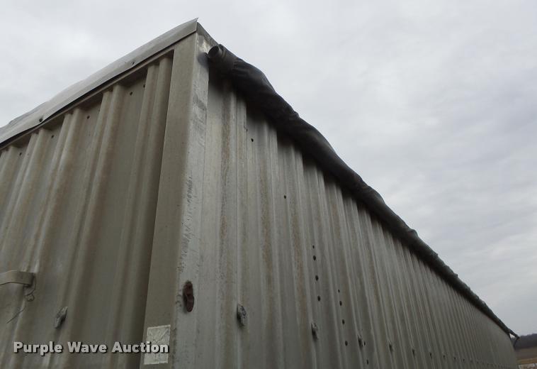 image for item DA3314 1980 Wilson AGH-500 double hopper grain trailer