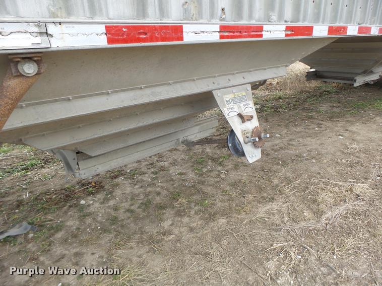 image for item DA3314 1980 Wilson AGH-500 double hopper grain trailer