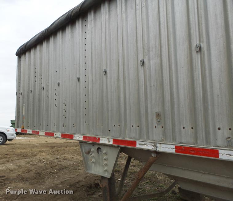 image for item DA3314 1980 Wilson AGH-500 double hopper grain trailer