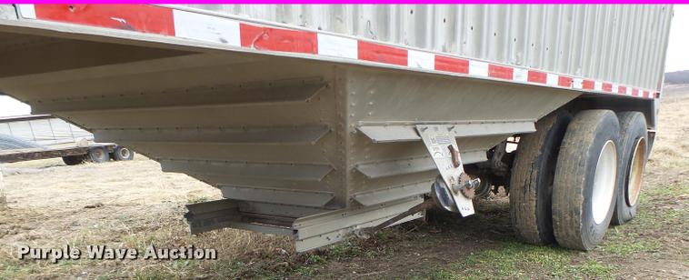 image for item DA3314 1980 Wilson AGH-500 double hopper grain trailer