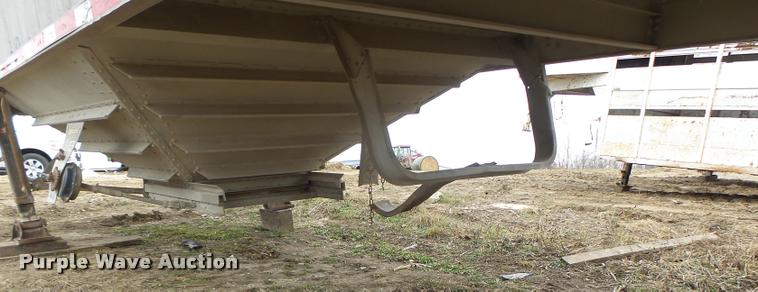 image for item DA3314 1980 Wilson AGH-500 double hopper grain trailer