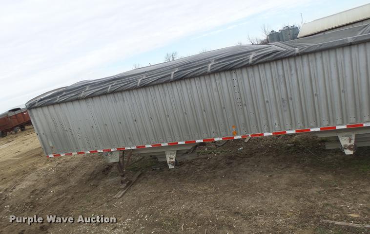 image for item DA3314 1980 Wilson AGH-500 double hopper grain trailer