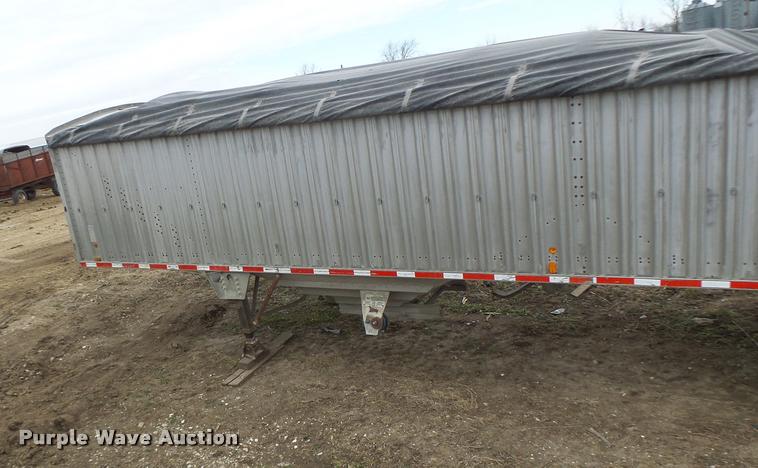 image for item DA3314 1980 Wilson AGH-500 double hopper grain trailer