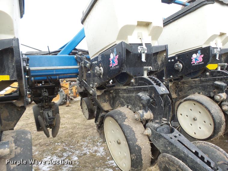 image for item DA3316 Kinze 3600 split row planter