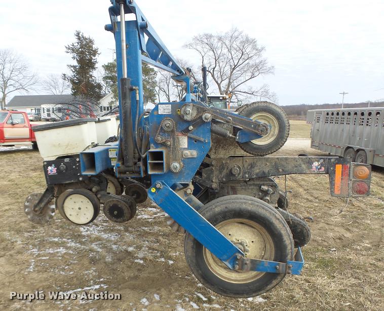 image for item DA3316 Kinze 3600 split row planter