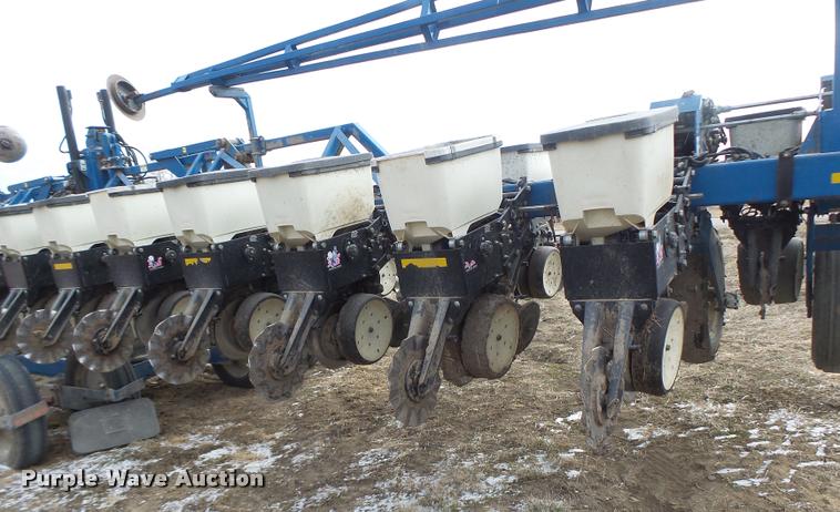 image for item DA3316 Kinze 3600 split row planter