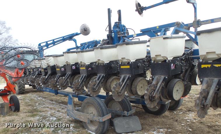 image for item DA3316 Kinze 3600 split row planter